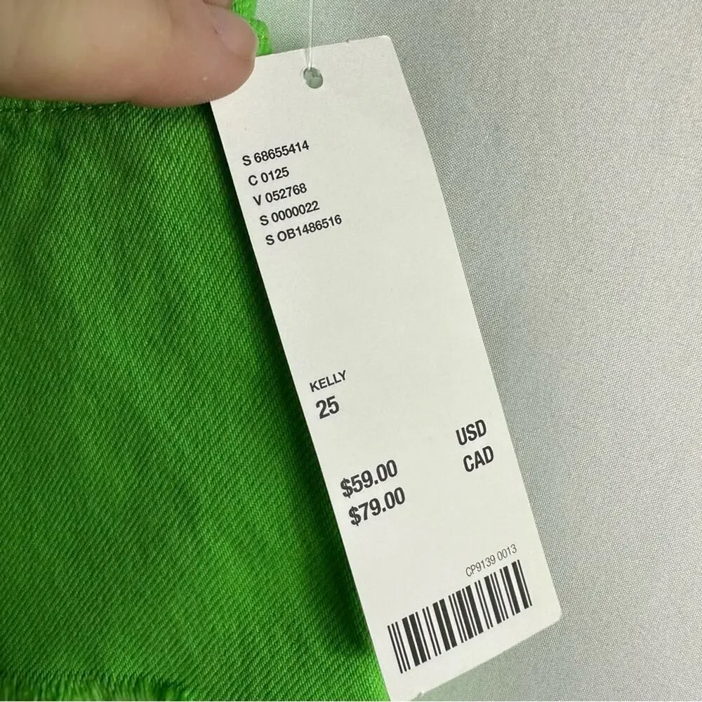 UO BDG Chewed A-Line Denim Shorts Bright Green NWT in Size 25